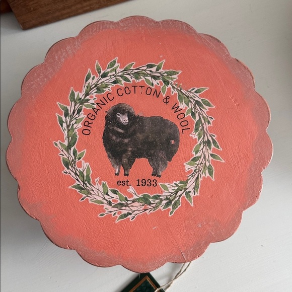 Scalloped Edged Shabby Chic Decorative Wooden Stand Riser - Picture 3 of 5